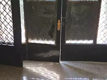 Administrative For sale - 5 rooms - floor 1