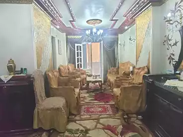 شقق للبيع في شارع قنال المحمودية البحري، محرم بك، 100 متر