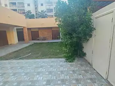 فلل للبيع في شارع الحنفية، البيطاش، 650 متر