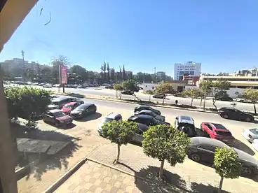 تجاري للإيجار - بالدور 1
