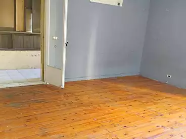 شقق للبيع في شارع محمد الاقبال، لوران، 200 متر