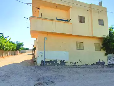 منزل / بيت للبيع - 4 غرف