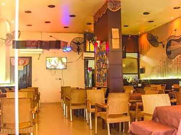 Shops For sale in El Brawi St., Sidi Gaber, 100 sqm
