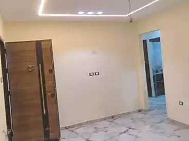 شقق للبيع - 3 غرف - بالدور 0