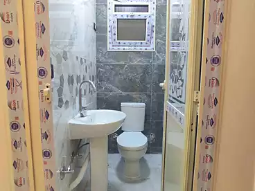 عقارات للإيجار في شارع 27، النزهة 2، 150 متر