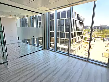 Offices For rent in The Podium Mall - Cairo Festival City Compound, Cairo Festival City Compound - Al Futtaim, 181 sqm