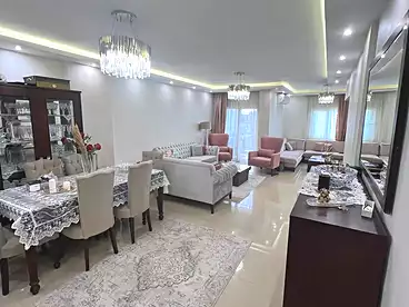 عقارات للبيع في طريق الهضبة الوسطي، الحي الأول، 131 متر