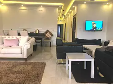 شقق مفروشة للإيجار في شارع مدحت الخولي، جنوب الاكاديميه (ب)، 220 متر