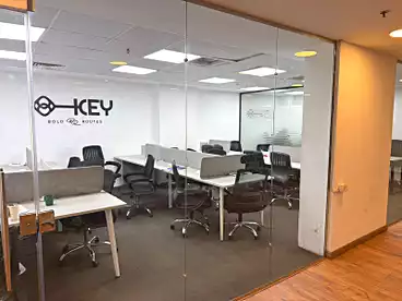 Administrative For rent in Southern 90th St., 90th Street, 2000 sqm