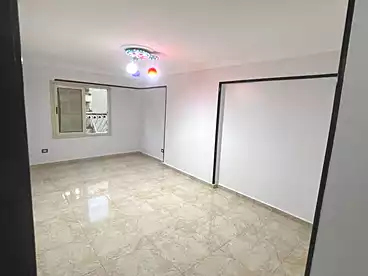 Apartments For sale in Gamal Abdel Nasser St., El Mandara, 165 sqm