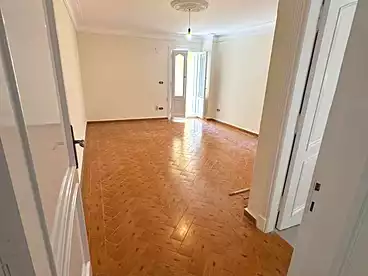 Apartments For sale in Ganaklis, Alexandria, 180 sqm