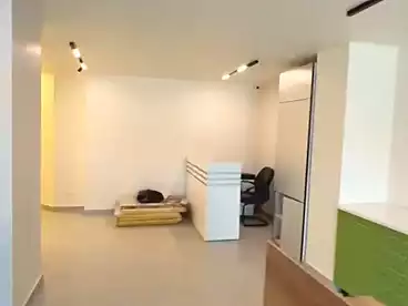Administrative For rent in Carrefour Main Street, Zahraa El Maadi, 170 sqm