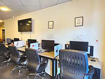 Offices For rent in Rayhanah Plaza - Morshedy Group, Compounds in Maadi, 200 sqm