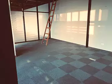 Administrative For rent in Southern 90th St., 90th Street, 220 sqm