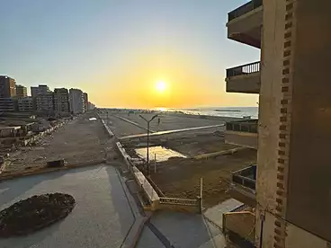 Apartments For sale in Shatee El Nakheel, Al Agamy, 90 sqm