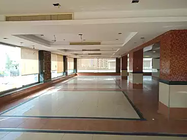 Administrative For rent in Southern 90th St., 90th Street, 450 sqm