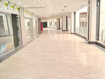 تجاري للإيجار في كمبوند فيفث سكوير - المراسم، كمبوند بالتجمع الخامس، 150 متر