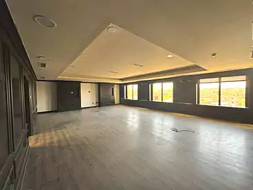For rent in Southern 90th St., 90th Street, 500 sqm