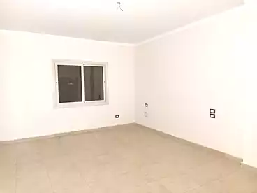 Private للإيجار في شارع دكتور عبد الوهاب مورو، جنوب الاكاديميه (ج)، 400 متر