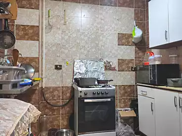 شقق للبيع في شارع الخمسين، النزهة 2، 100 متر