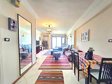 شقق للبيع في شارع الملك، المنتزه، 100 متر