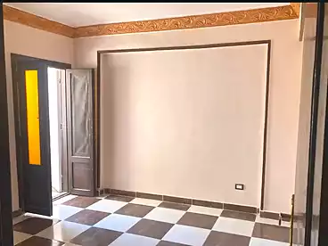 Apartments For sale in Kasr Al Quiri St, El Hanouvel, 135 sqm