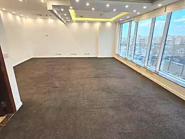 إداري للإيجار في شارع التسعين الشمالي، شارع التسعين، 150 متر