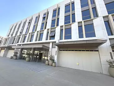Corporate Branch For rent in Southern 90th St., 90th Street, 992 sqm