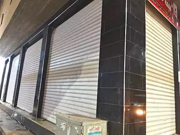 محلات للبيع في شارع المجزر الالي، اللبيني، 50 متر