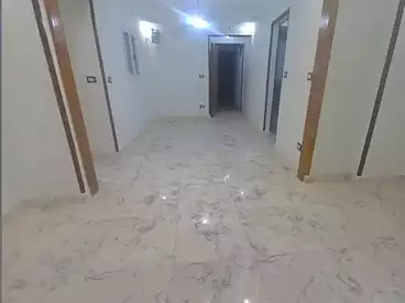 Apartments For sale in Gamal Abdel Nasser St., El Mandara, 135 sqm