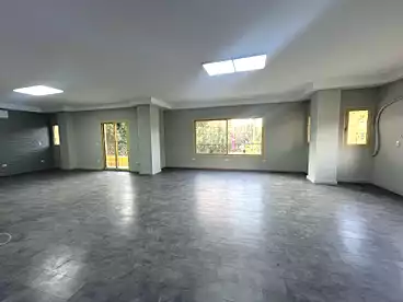 Administrative For rent in Street 233, Degla, 400 sqm