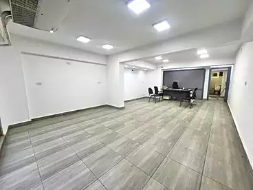 تجاري للإيجار في شارع أحمد عرابي، المهندسين، 65 متر