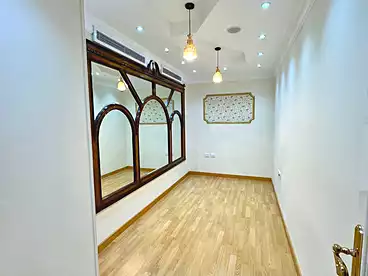 شقق للإيجار في شارع كليوباترا، الكوربة، 250 متر