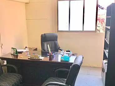 إداري للبيع في شارع طومان باي، الزيتون الشرقية، 30 متر