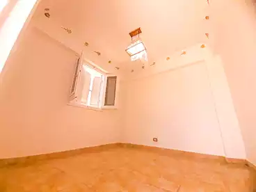 Roof For sale in No 9 St, Shatee El Nakheel, 190 sqm