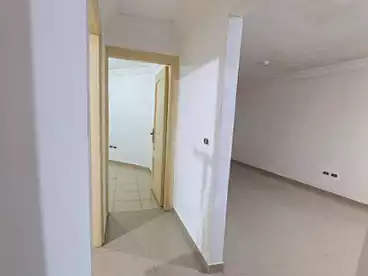 شقق للإيجار في شارع الجلاء، فيكتوريا، 95 متر