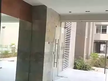 Apartment with Garden For sale in Village Gate Compound - Palm Hills, Compounds in New Cairo, 150 sqm