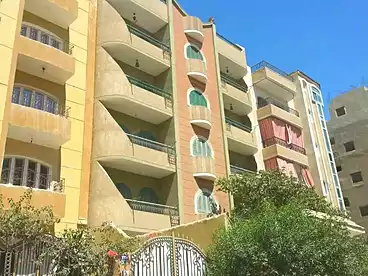 عقارات للبيع في المجاورة الأولى، الحي الرابع، 1200 متر