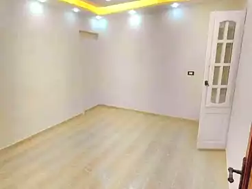 Apartments For sale in Malak Hefni St., El Asafra, 140 sqm