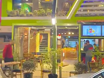 محلات للبيع في شارع عباس العقاد، مدينة نصر، 1000 متر