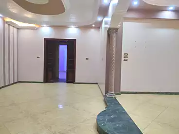 Apartments For sale in Nile Corniche St., Beni Suef City, 240 sqm
