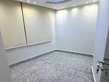 في شارع النزهة، مصر الجديدة، 180 متر