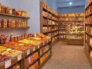 محلات للبيع في طريق قناة السويس، محرم بك، 65 متر