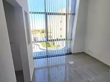 Administrative For rent in The Ledge Mall - Akoya, Compounds in New Cairo, 85 sqm