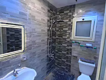 شقق للبيع في البيطاش، العجمي، 130 متر
