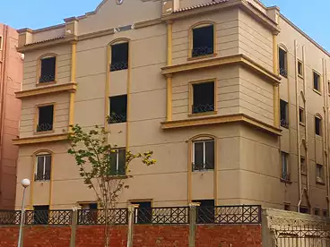Building For sale in Doctor Hani Maher St., Gharb Arabella, 3000 sqm
