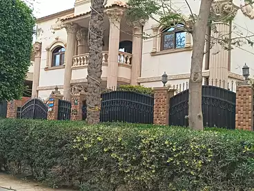 Villas For sale in Mohamed Rahim St, El Yasmeen 3, 600 sqm
