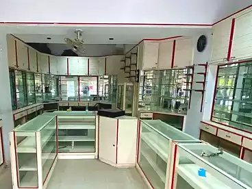 Pharmacy For sale in Al Moaaskar Al Romani St., Roshdy, 35 sqm