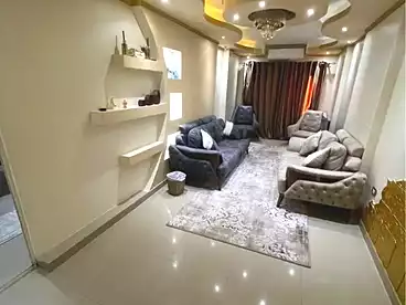 شقق للبيع في شارع بورسعيد، كامب شيزار، 155 متر