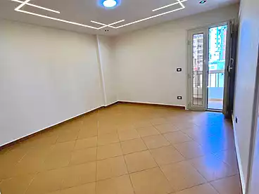 Apartments For sale in El-Gaish Rd St., Miami, 175 sqm
